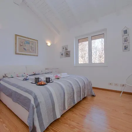 アパート Pollino Sleeps 4 *